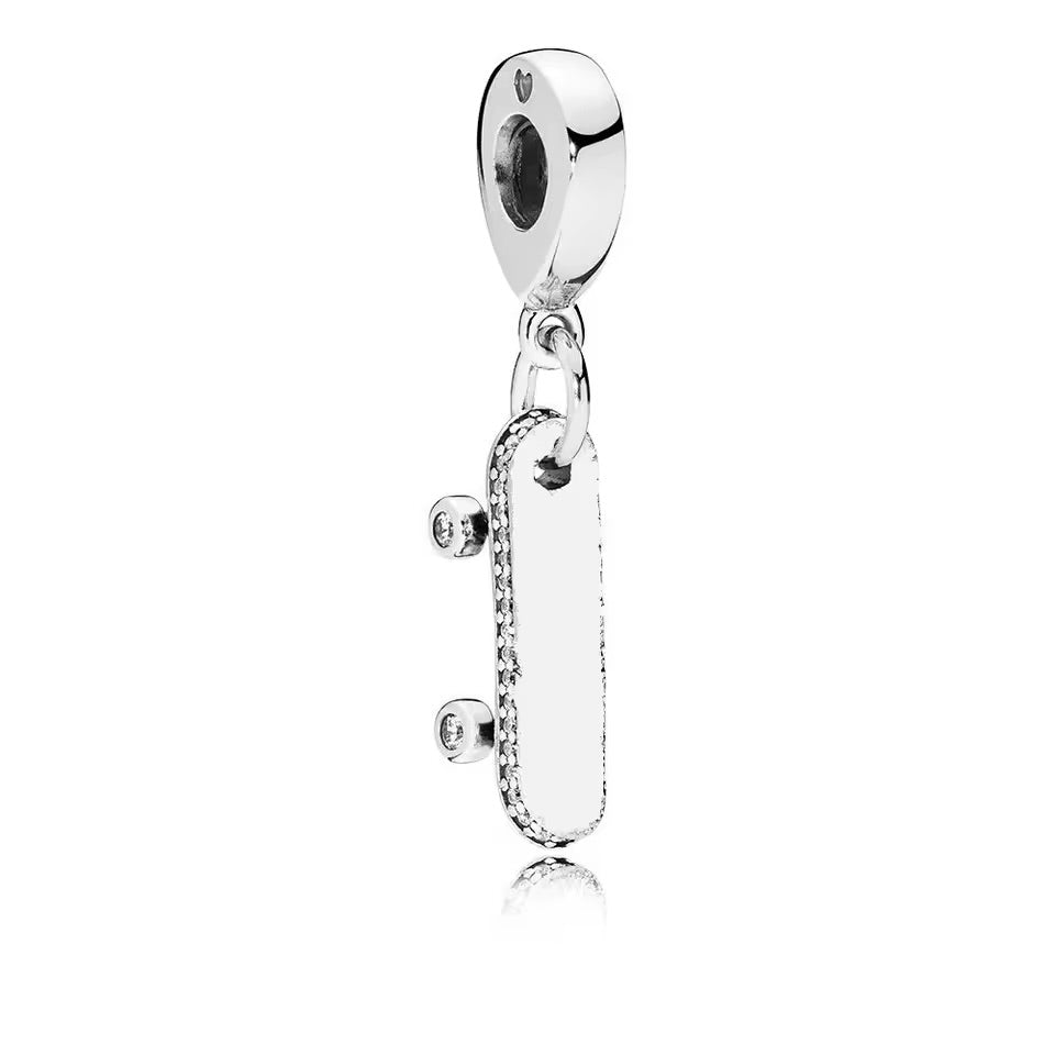Charm skate con brillantes